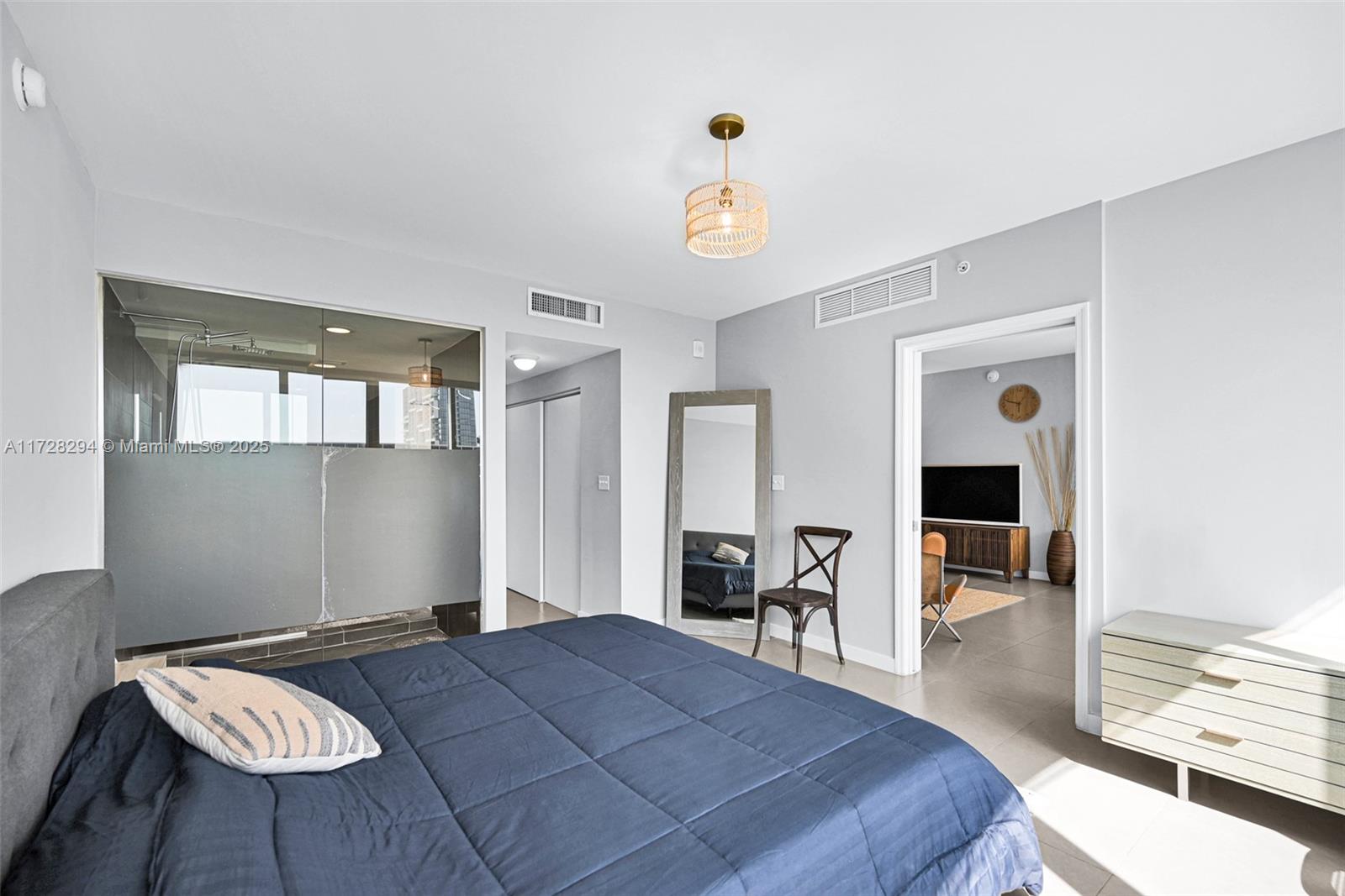 2155 Washington Ct #403, Miami Beach FL 33139