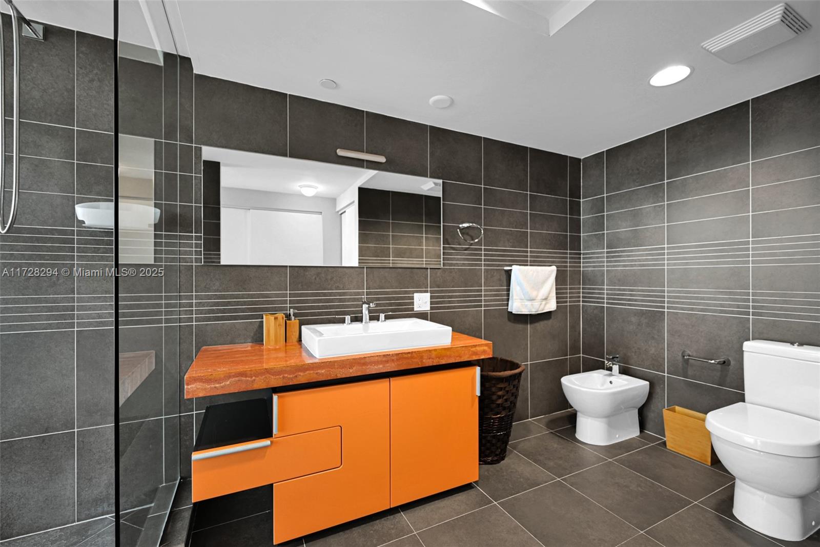 2155 Washington Ct #403, Miami Beach FL 33139