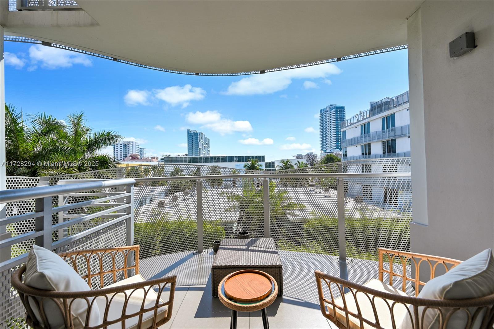 2155 Washington Ct #403, Miami Beach FL 33139