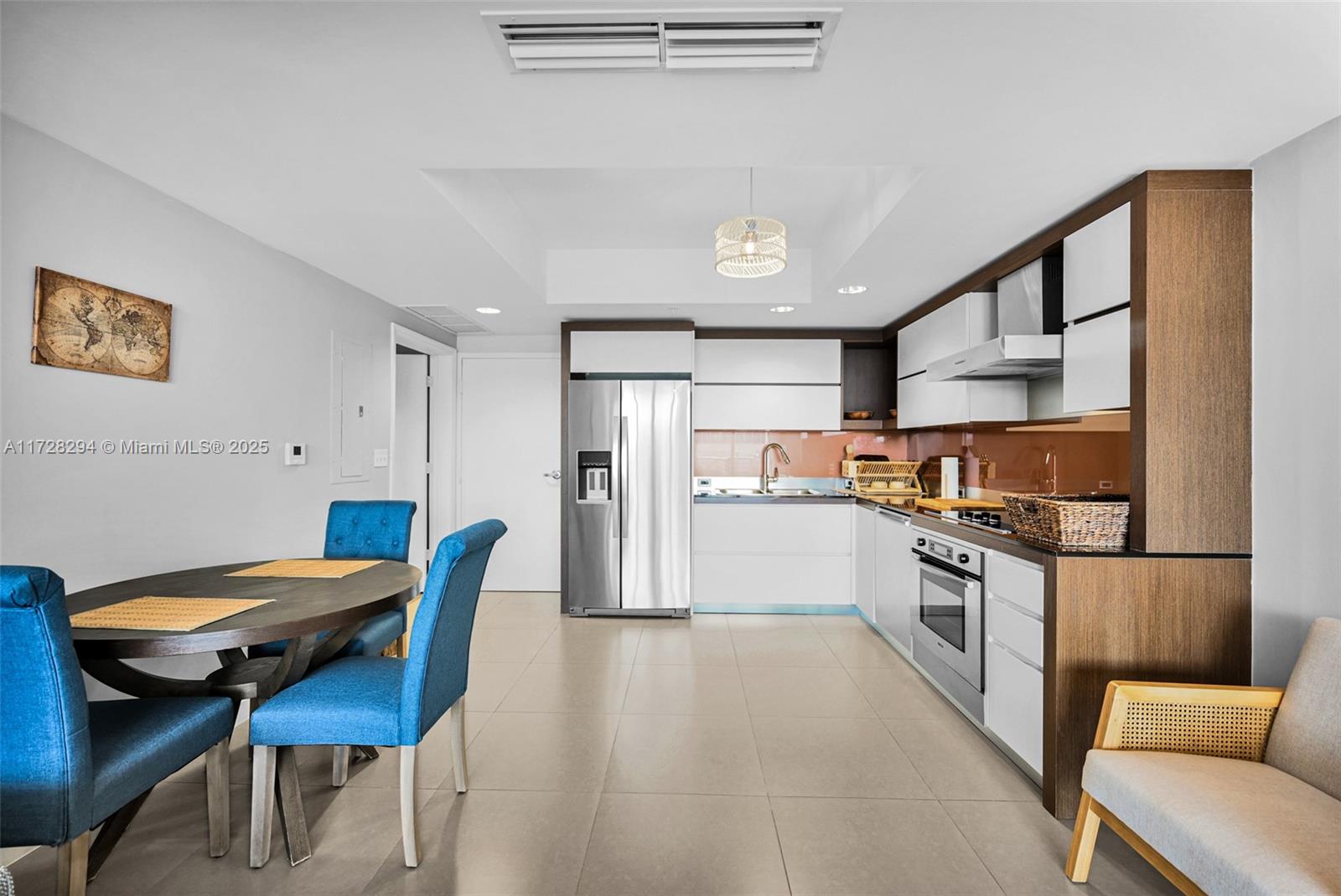 2155 Washington Ct #403, Miami Beach FL 33139