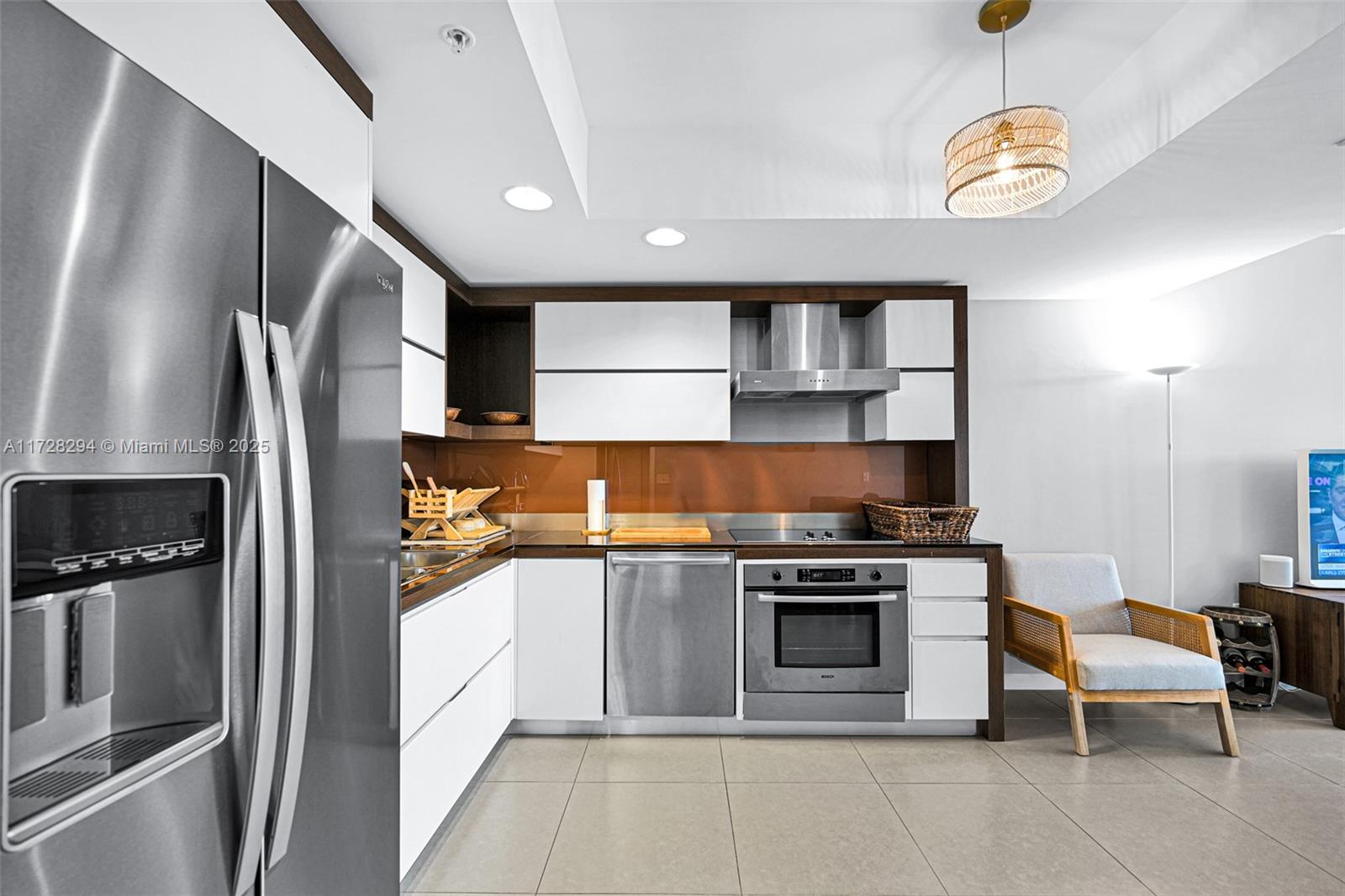 2155 Washington Ct #403, Miami Beach FL 33139