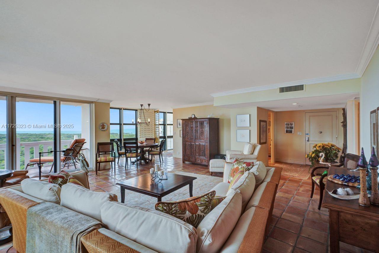 1111 Crandon Blvd #C1106, Key Biscayne, Florida image 14