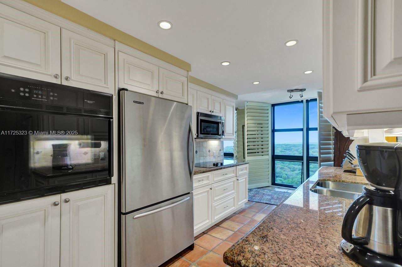 1111 Crandon Blvd #C1106, Key Biscayne, Florida image 24