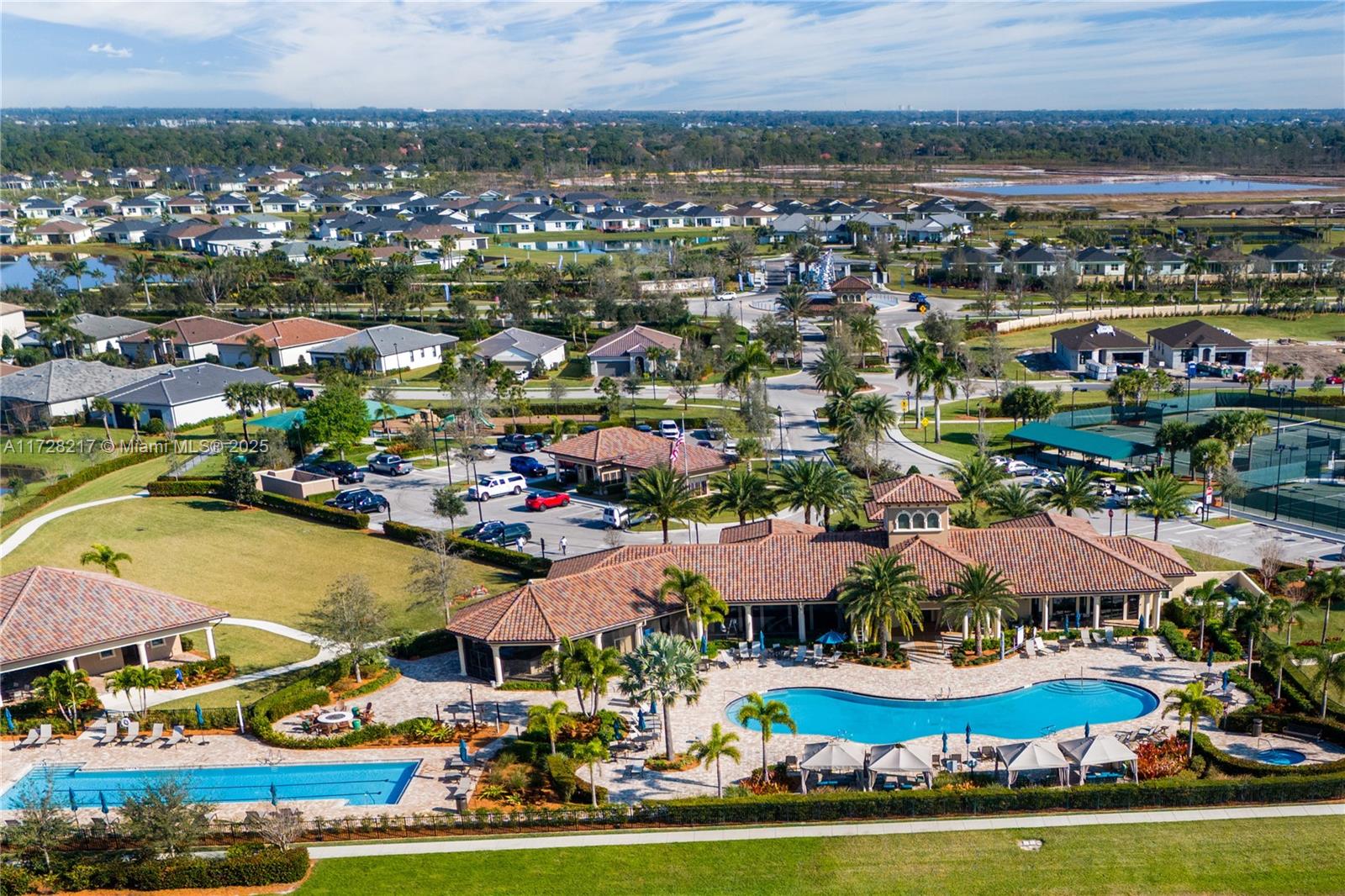 427 SE Vallarta Dr, Port St. Lucie, Florida image 8