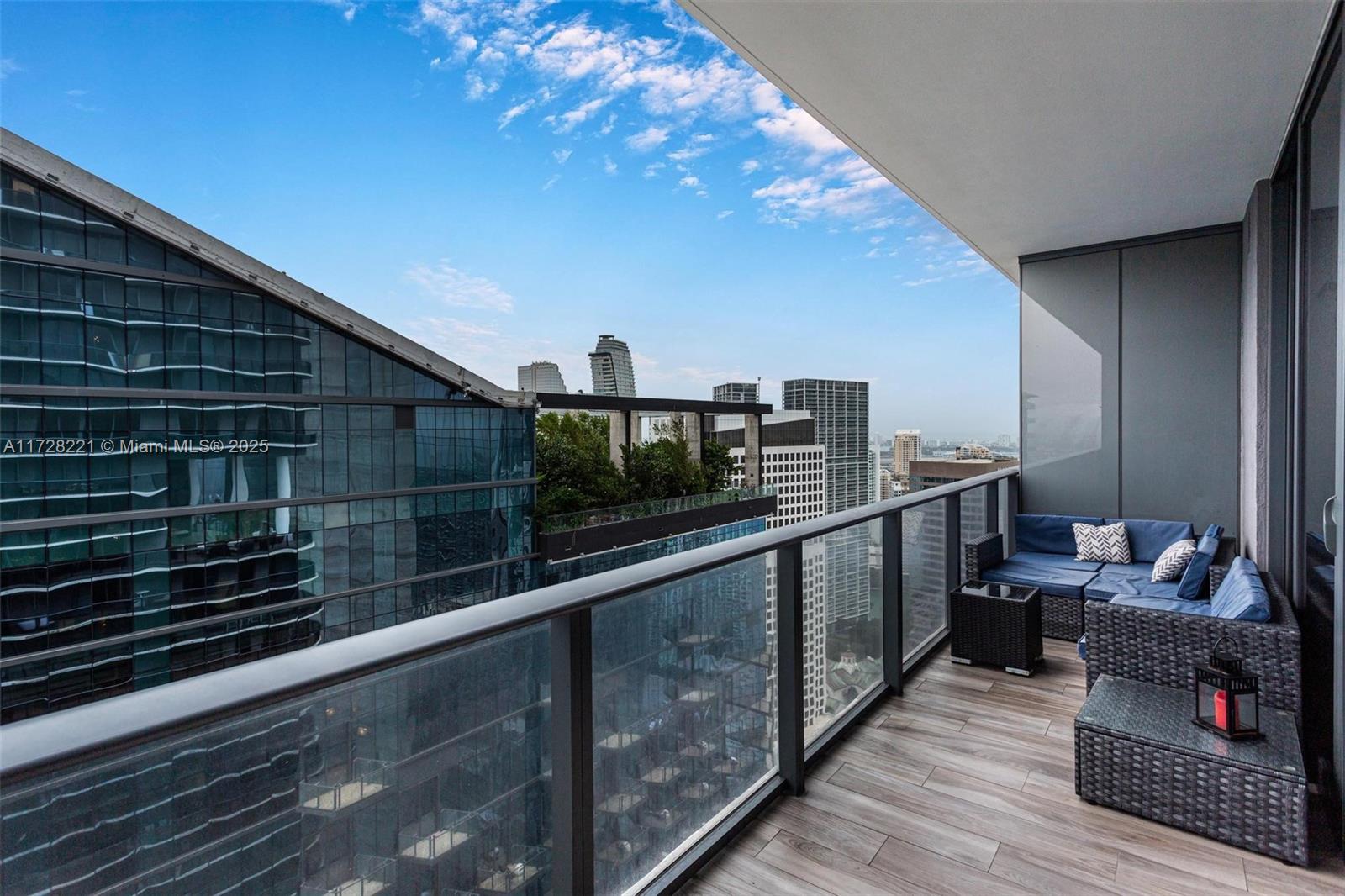 801 S Miami Ave #4807, Miami FL 33130