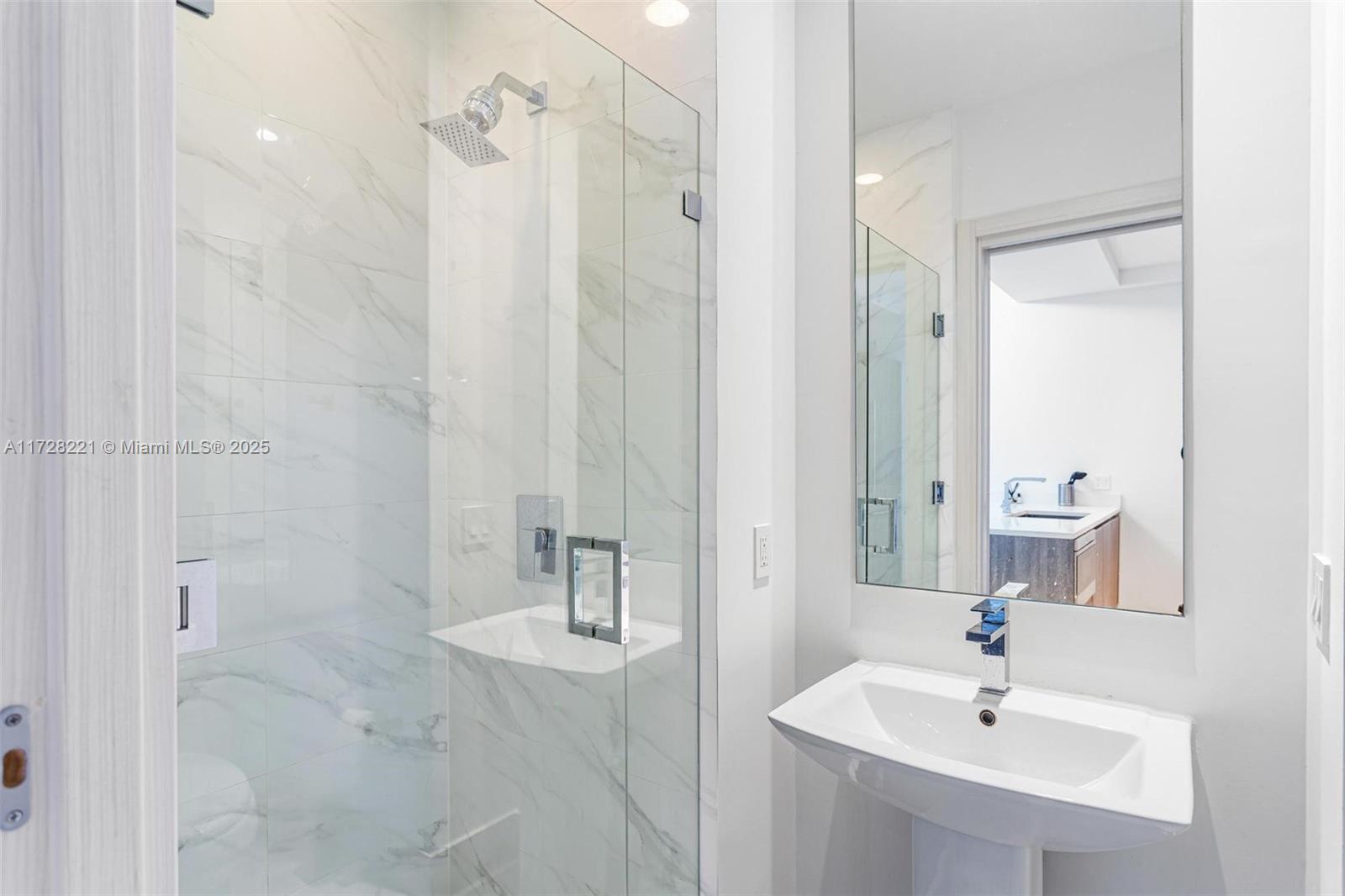 801 S Miami Ave #4807, Miami FL 33130