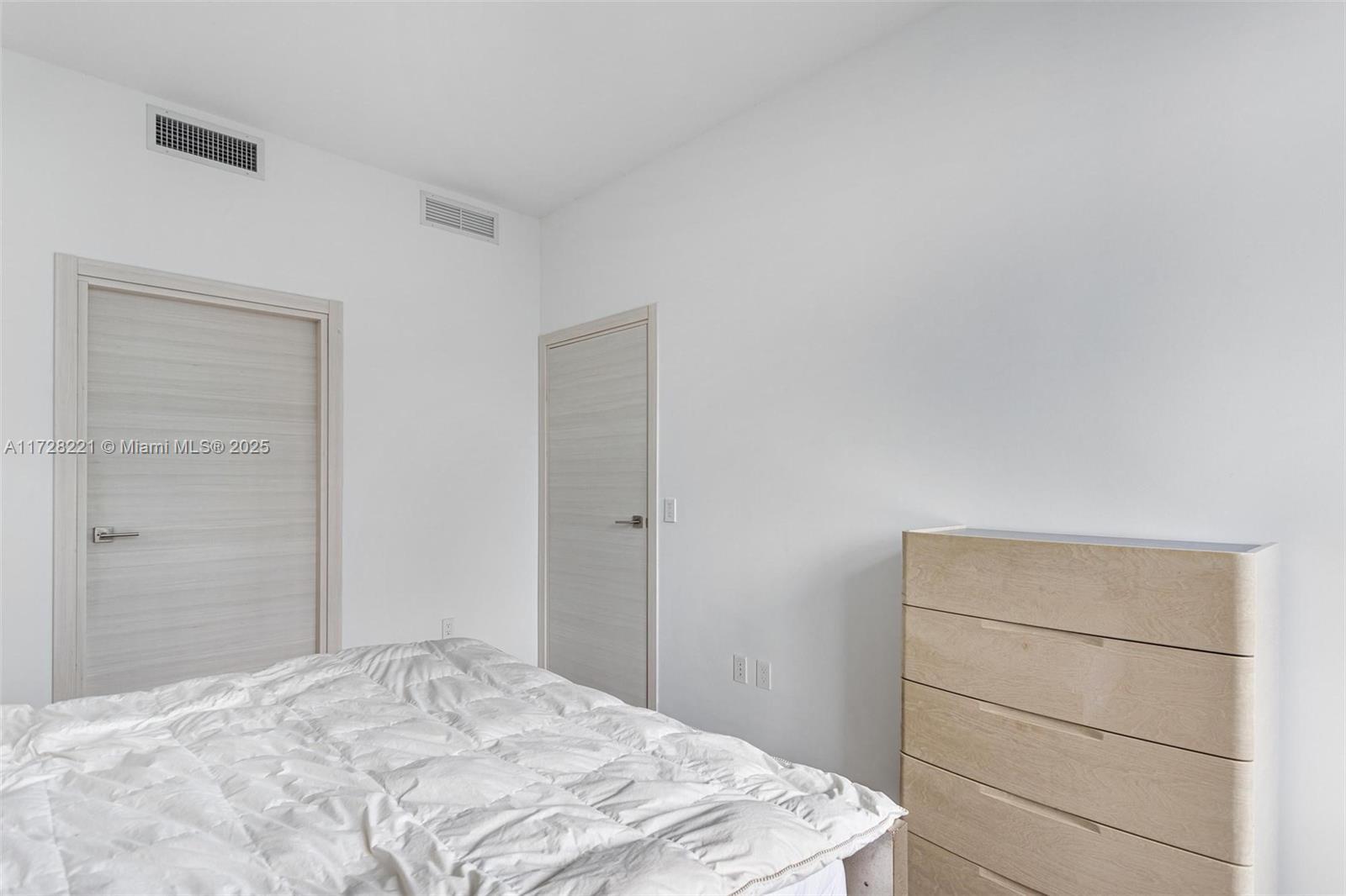 801 S Miami Ave #4807, Miami FL 33130