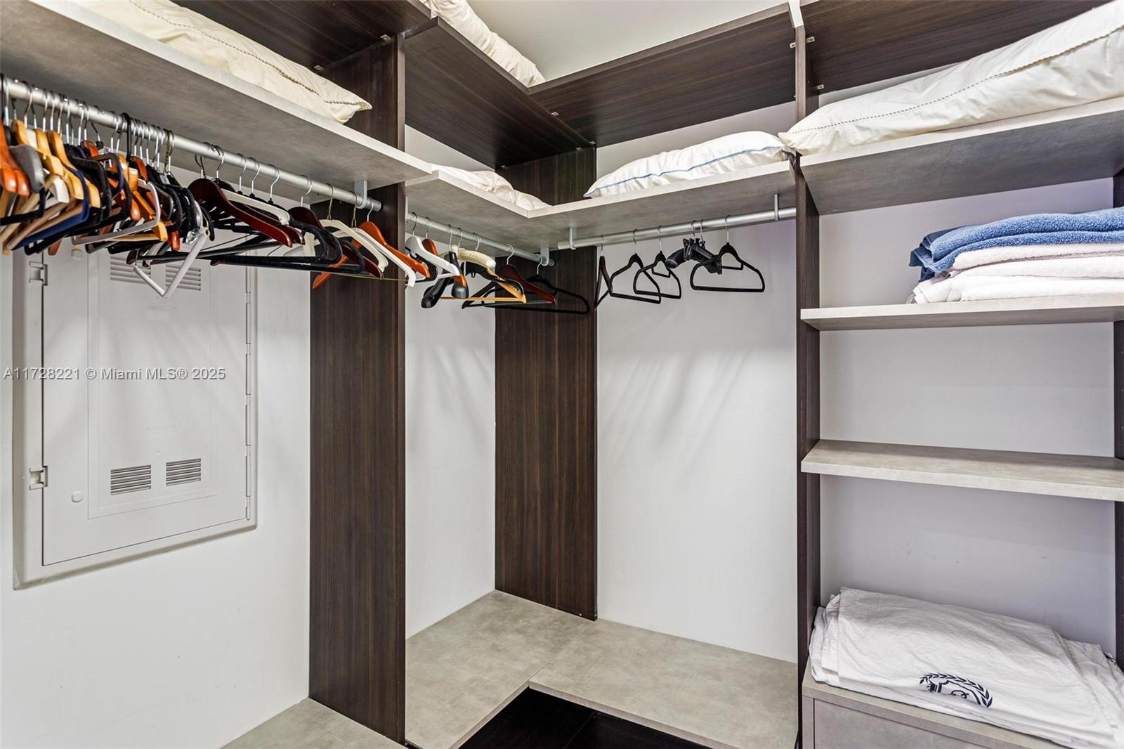 801 S Miami Ave #4807, Miami FL 33130