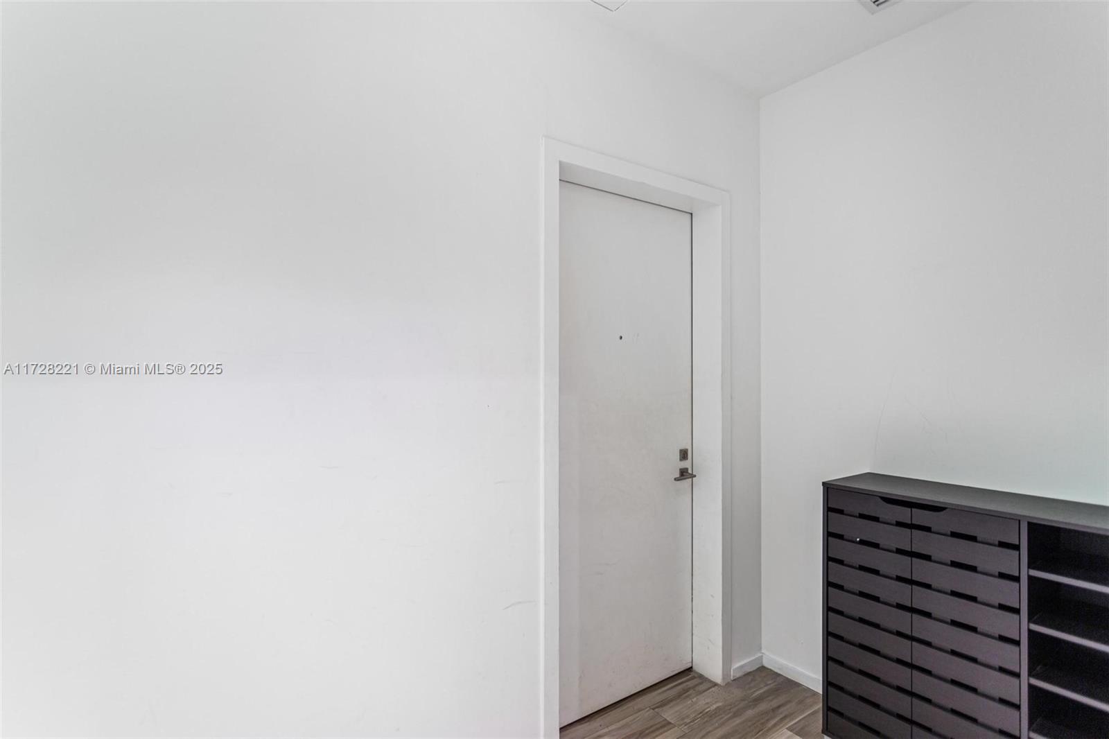 801 S Miami Ave #4807, Miami FL 33130