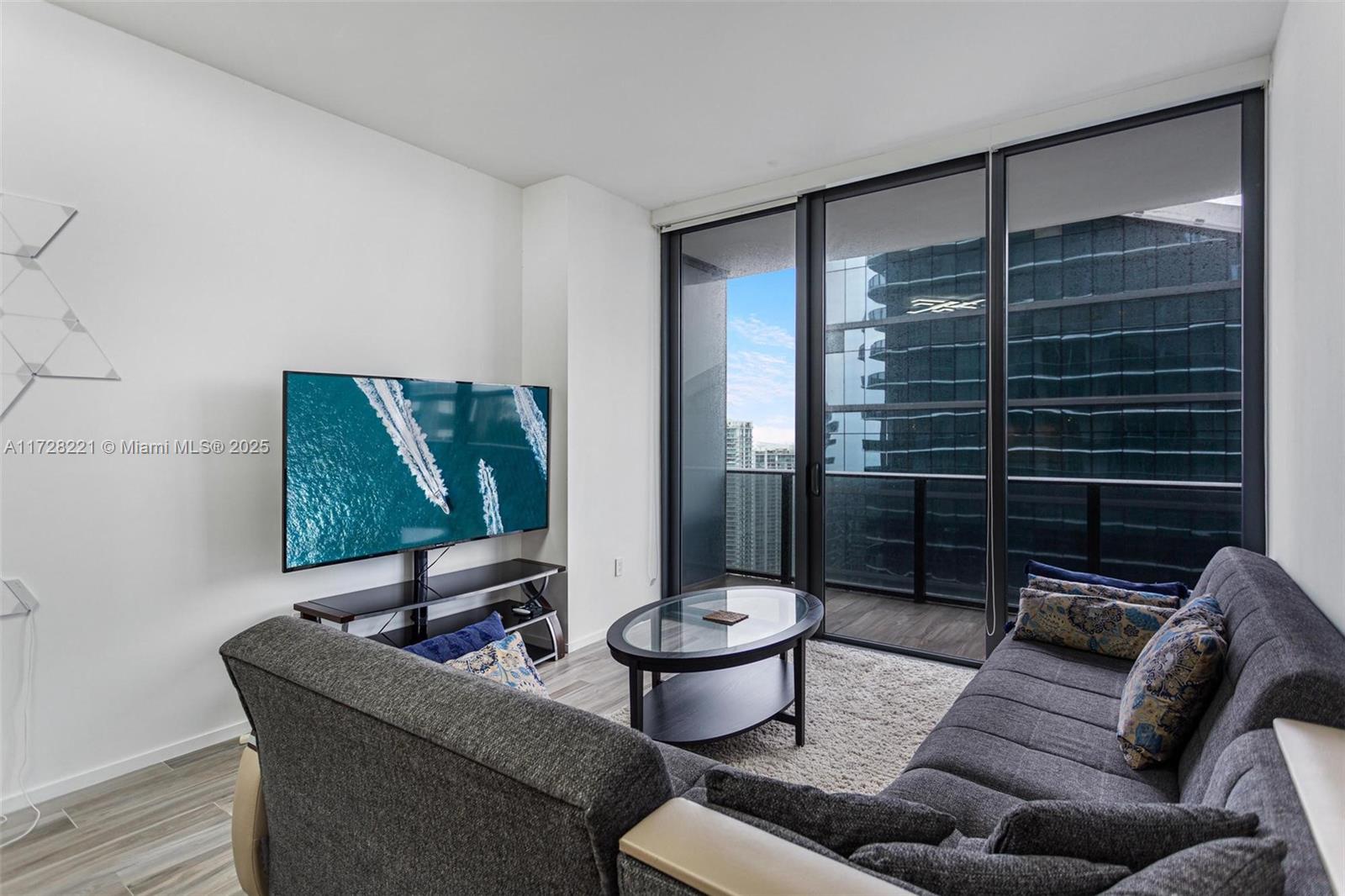 801 S Miami Ave #4807, Miami FL 33130