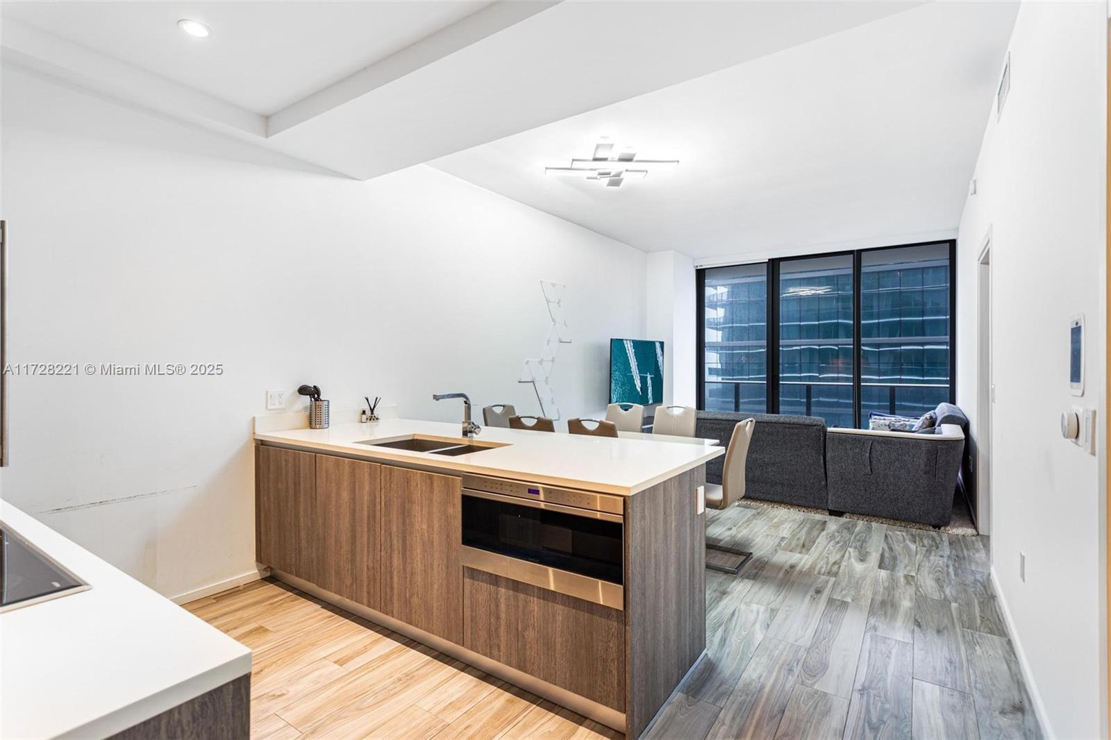 801 S Miami Ave #4807, Miami FL 33130