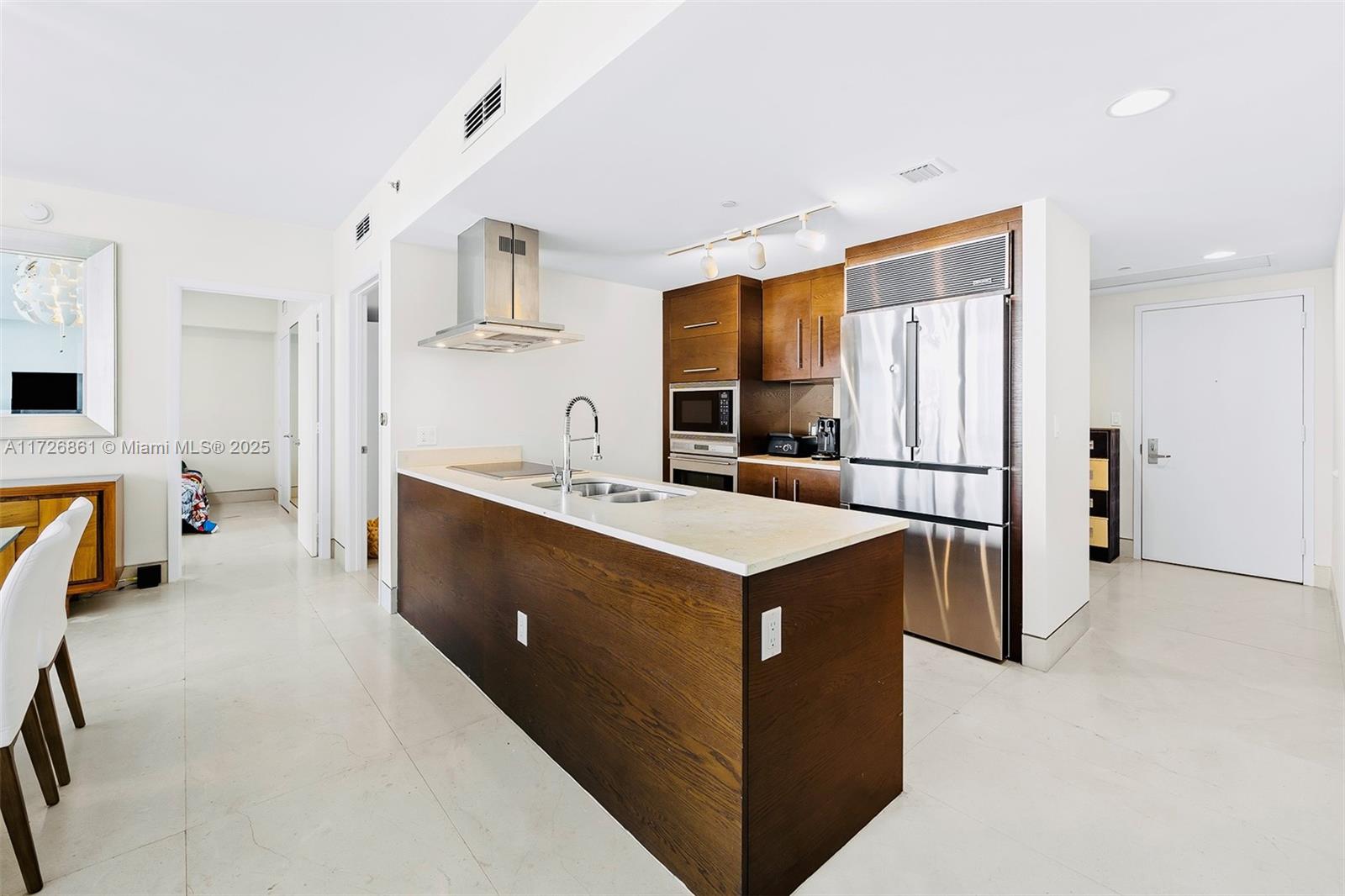 495 Brickell Ave #2904, Miami FL 33131
