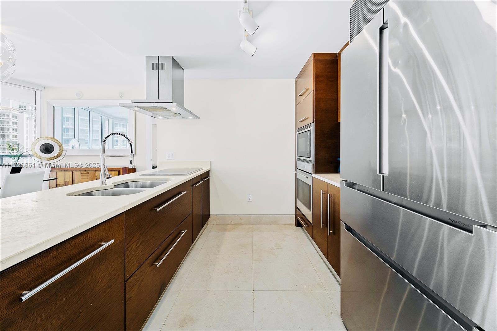 495 Brickell Ave #2904, Miami FL 33131