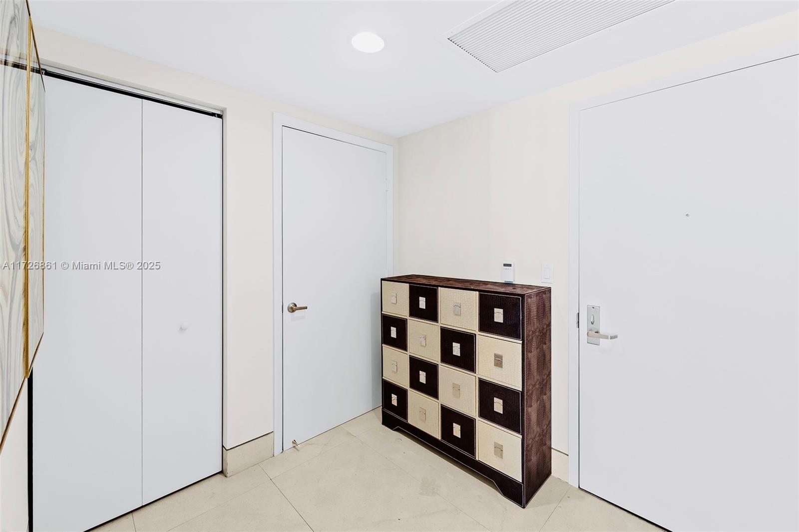 495 Brickell Ave #2904, Miami FL 33131