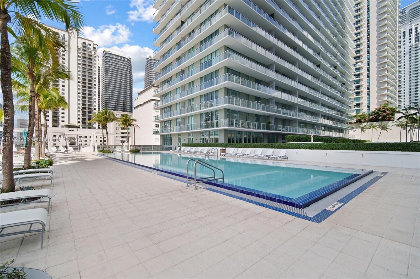 79 SW 12th St #2503-S, Miami FL 33130