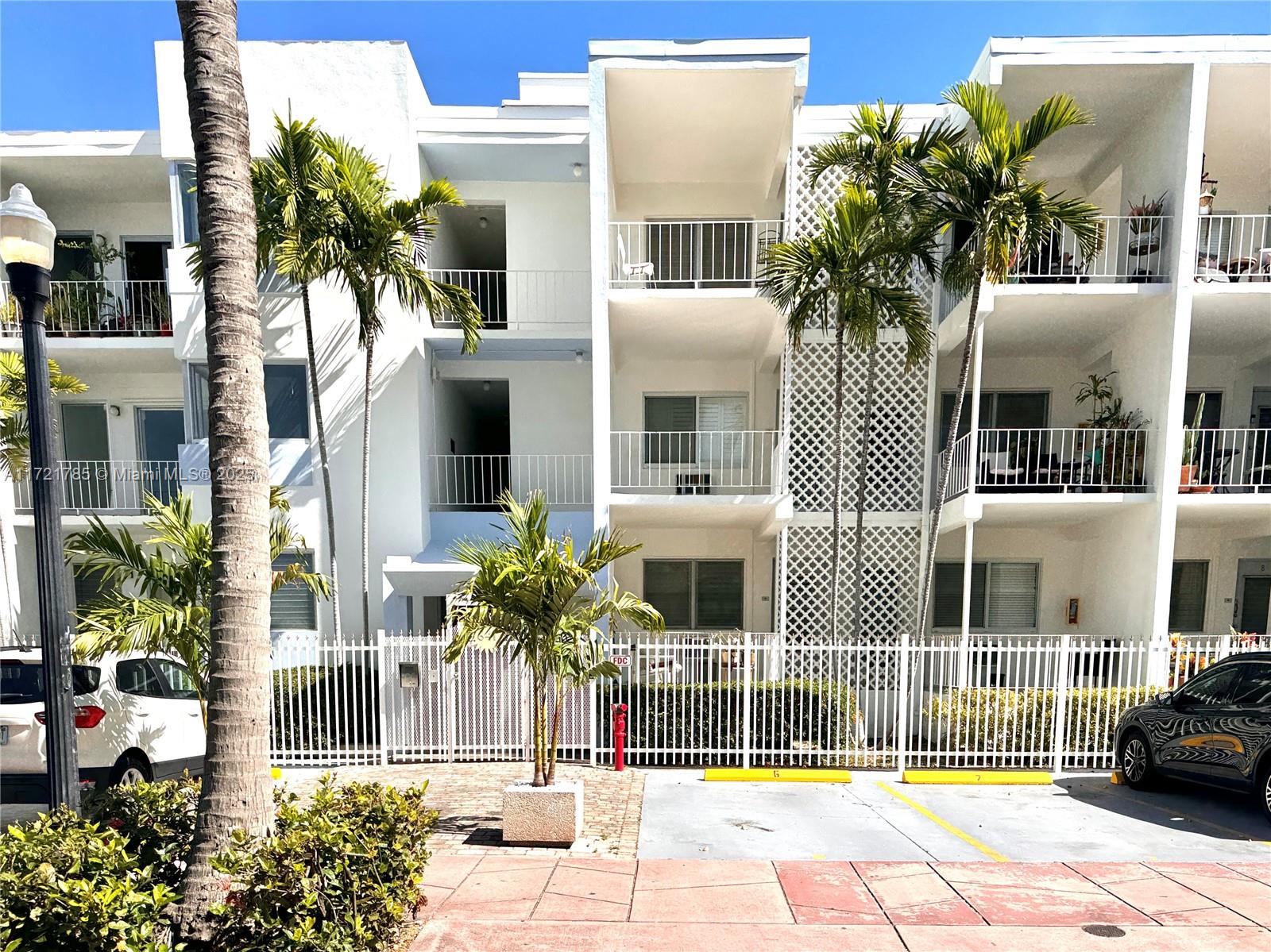 641 Espanola Way #2, Miami Beach, Florida image 14