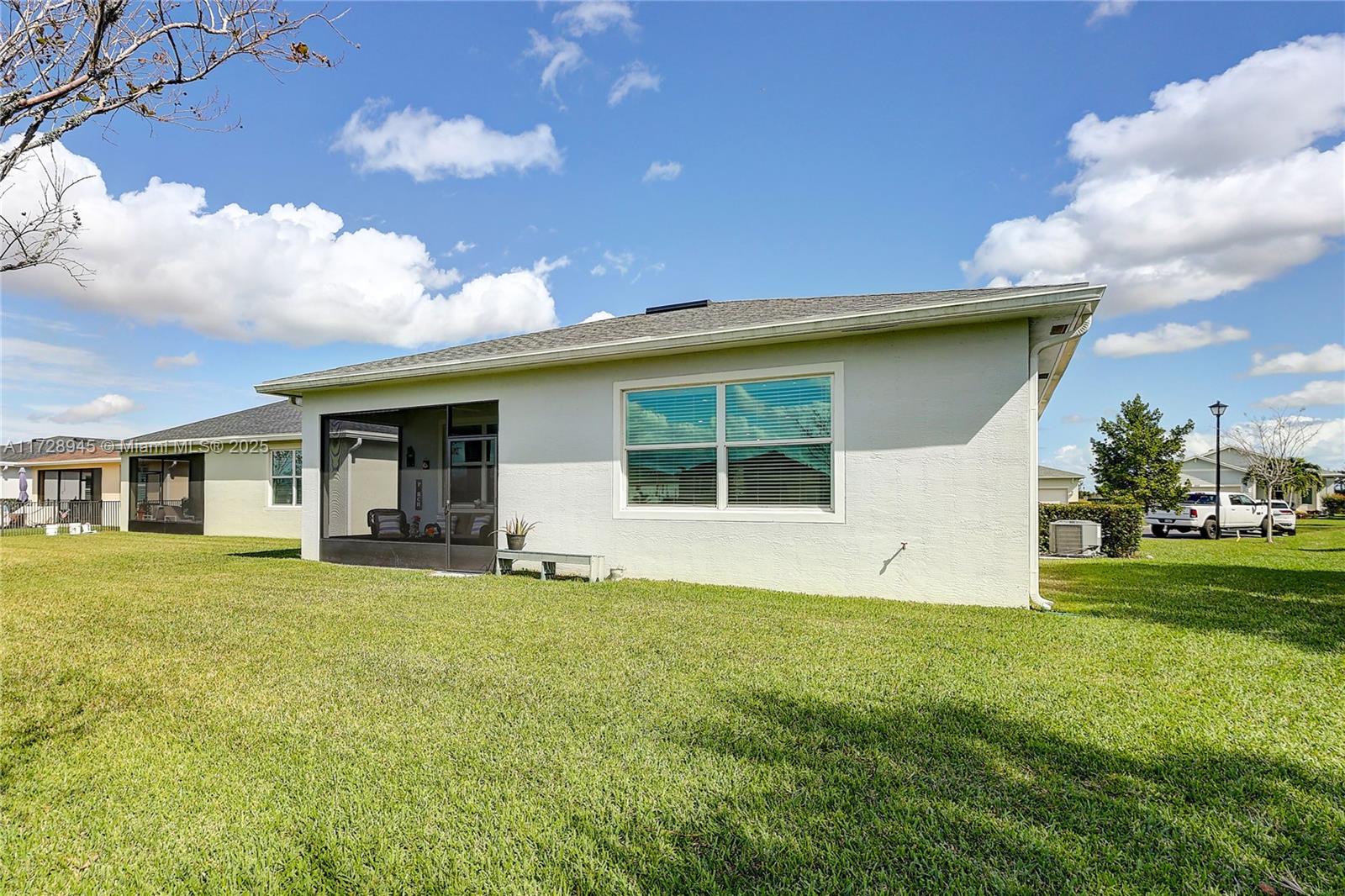 548 SE Plumeria Dr, Port St. Lucie, Florida image 32