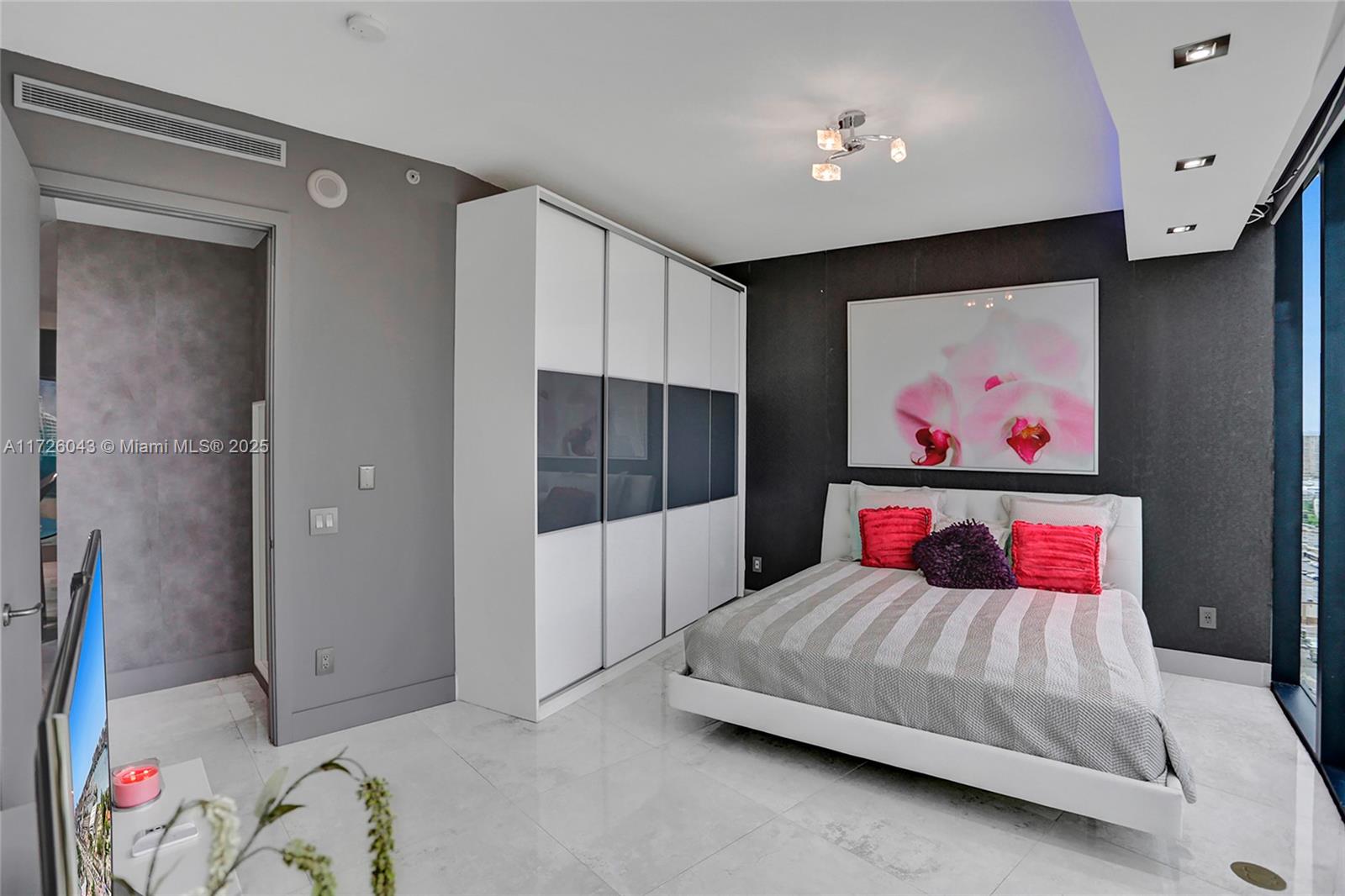 18555 Collins Ave #2203, Sunny Isles Beach, Florida image 25