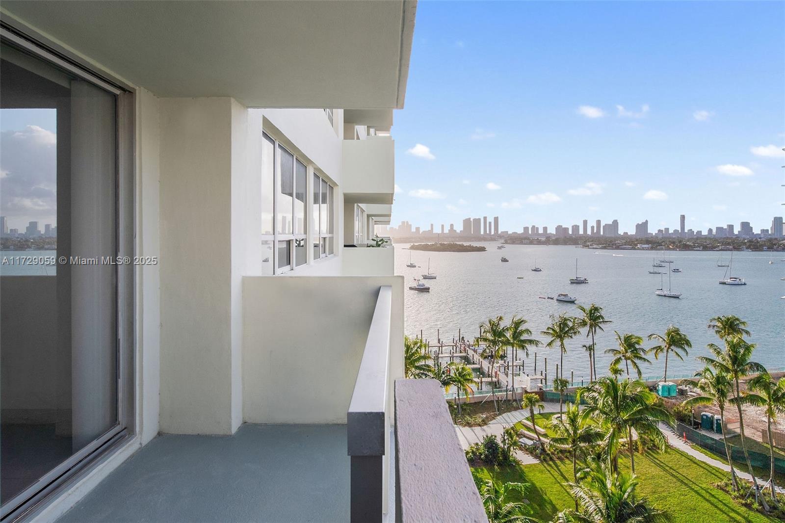 AVAILABLE 03/22 (UNIT CAN'T BE SHOWN TILL AVAILABLE DATE). This 2 bed has spectacular bay views. The interior features wood floors, modern kitchen with Stainless Steal appliances and granite counter tops. Community amenities include a fitness center, 2 resort style bay front pools surrounded by cabanas, lounge chairs and a BBQ area. Move in costs are 1st month + $ 2K deposit. Parking cost 1st vchl. $117 p/m. Pet Fee: $500+$50/m. *FAST APPROVAL! (NOTE: Rental rates are subject to change depending on move-in date and lease term. Advertised rate is best rate and maybe on leases longer than 12 months. Proof of income greater than 3x one month's rent is required and minimum credit score of 620 or higher in order to be approved).