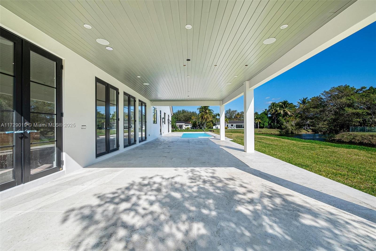 11001 SW 74th Ave, Pinecrest, Florida image 8