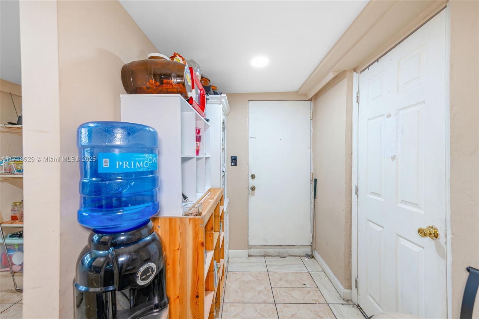 Listing Photo 10