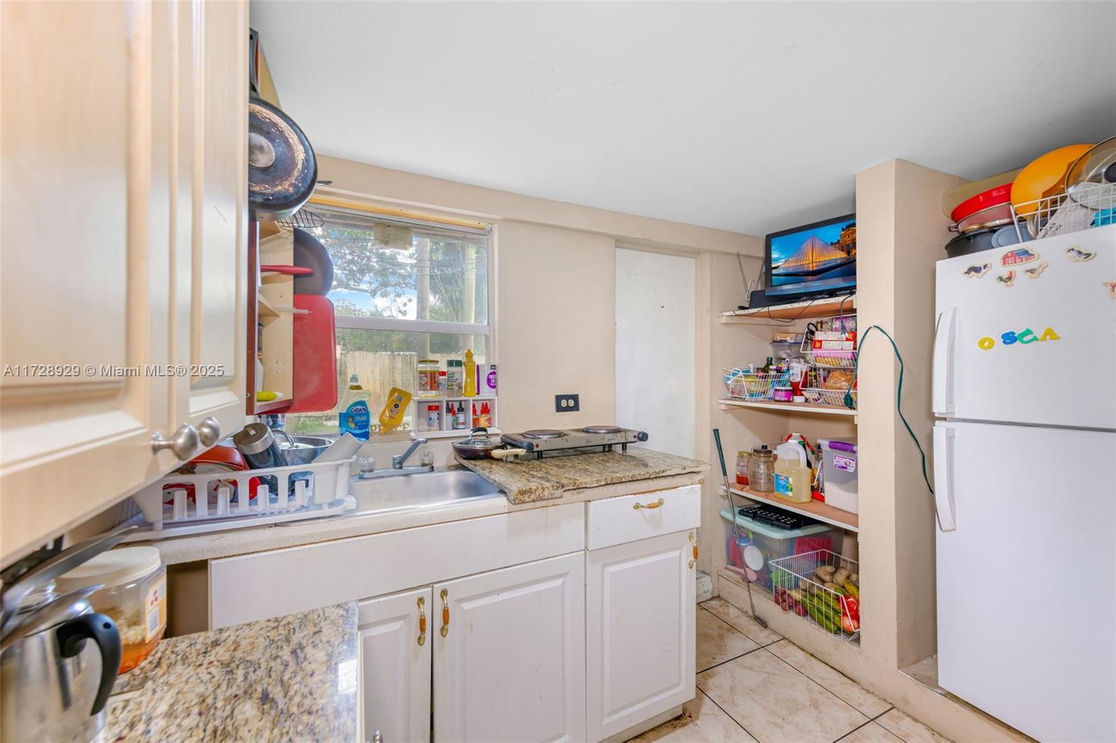 Listing Photo 11