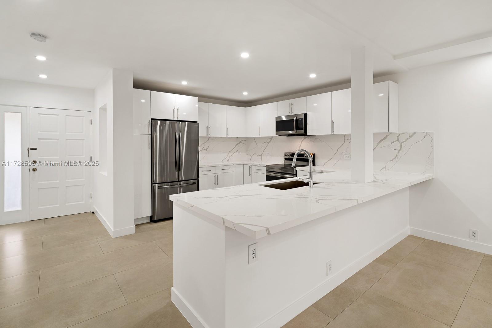 141 Crandon Blvd #229, Key Biscayne, Florida image 4