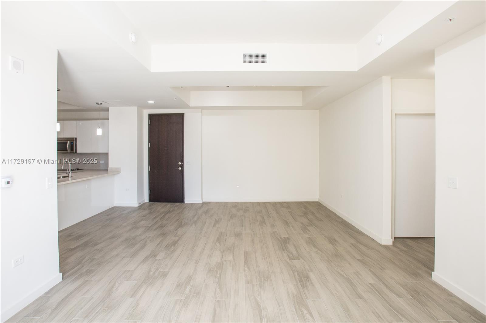 999 SW 1ST AVENUE #UPH11, Miami FL 33130