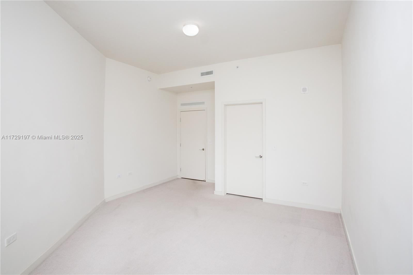 999 SW 1ST AVENUE #UPH11, Miami FL 33130