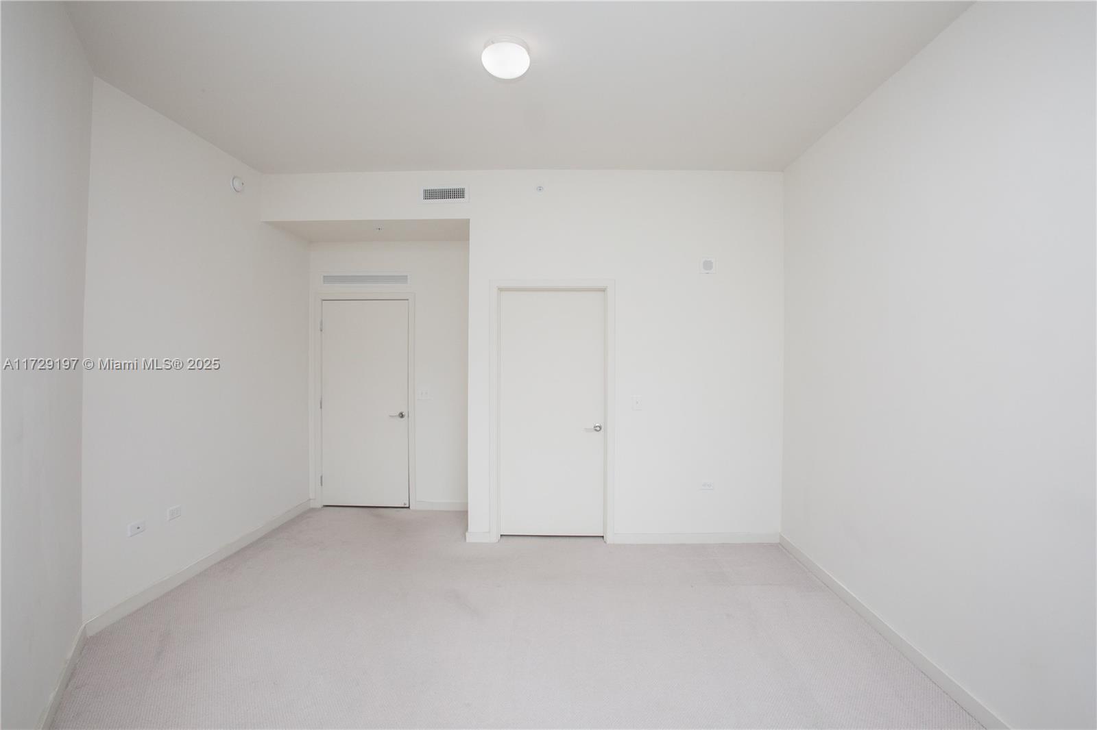 999 SW 1ST AVENUE #UPH11, Miami FL 33130