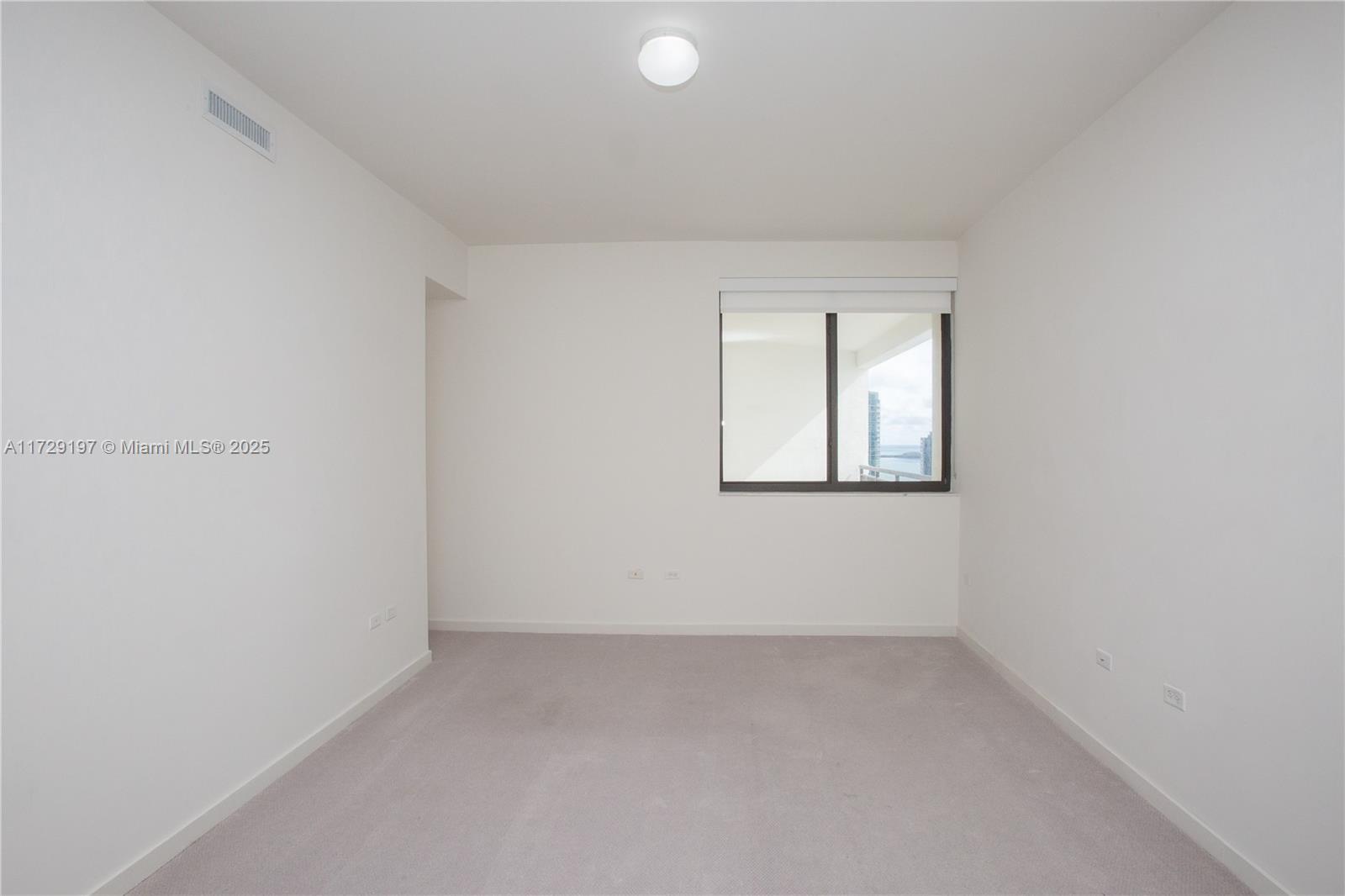 999 SW 1ST AVENUE #UPH11, Miami FL 33130