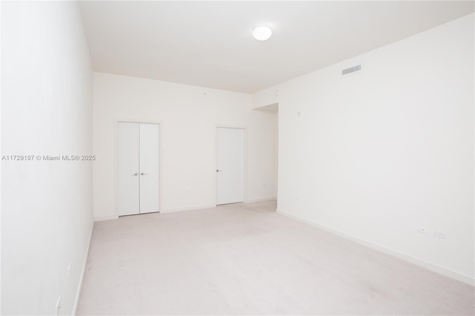 999 SW 1ST AVENUE #UPH11, Miami FL 33130