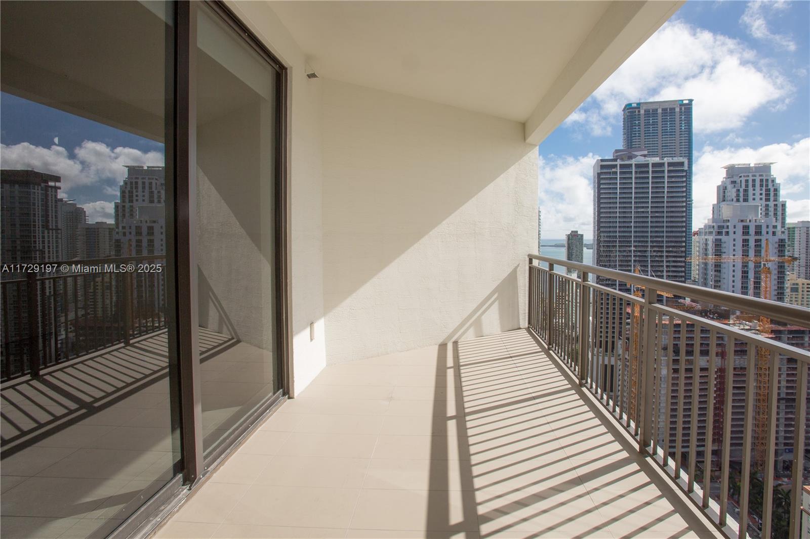 999 SW 1ST AVENUE #UPH11, Miami FL 33130