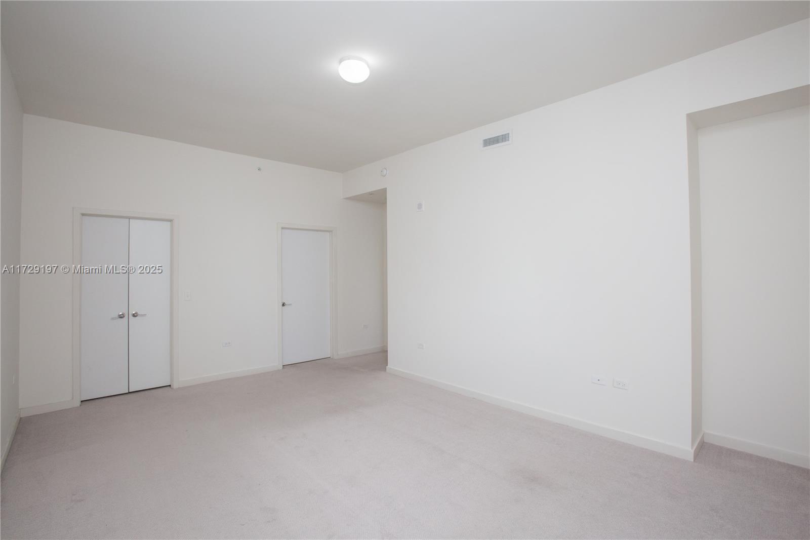 999 SW 1ST AVENUE #UPH11, Miami FL 33130