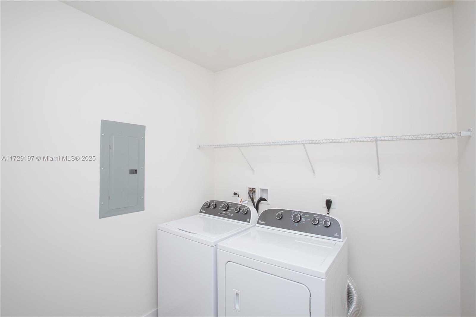999 SW 1ST AVENUE #UPH11, Miami FL 33130