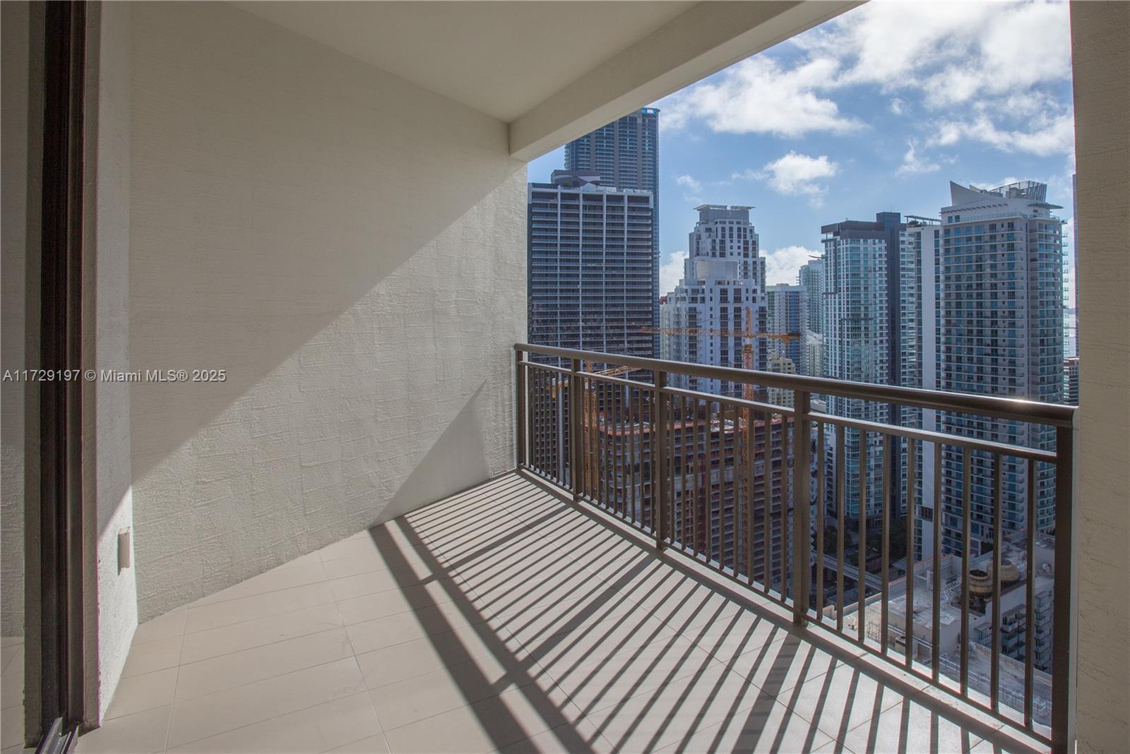 999 SW 1ST AVENUE #UPH11, Miami FL 33130