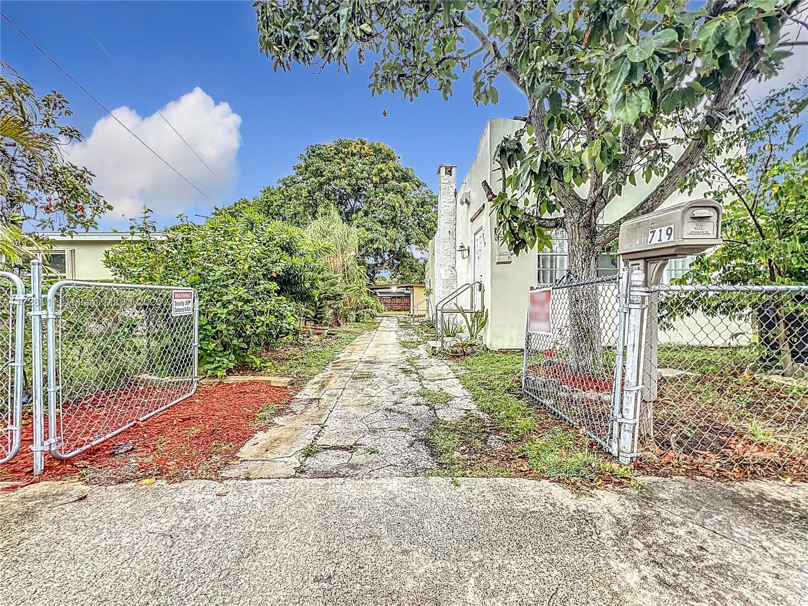 719 Briggs St, West Palm Beach, Florida image 3