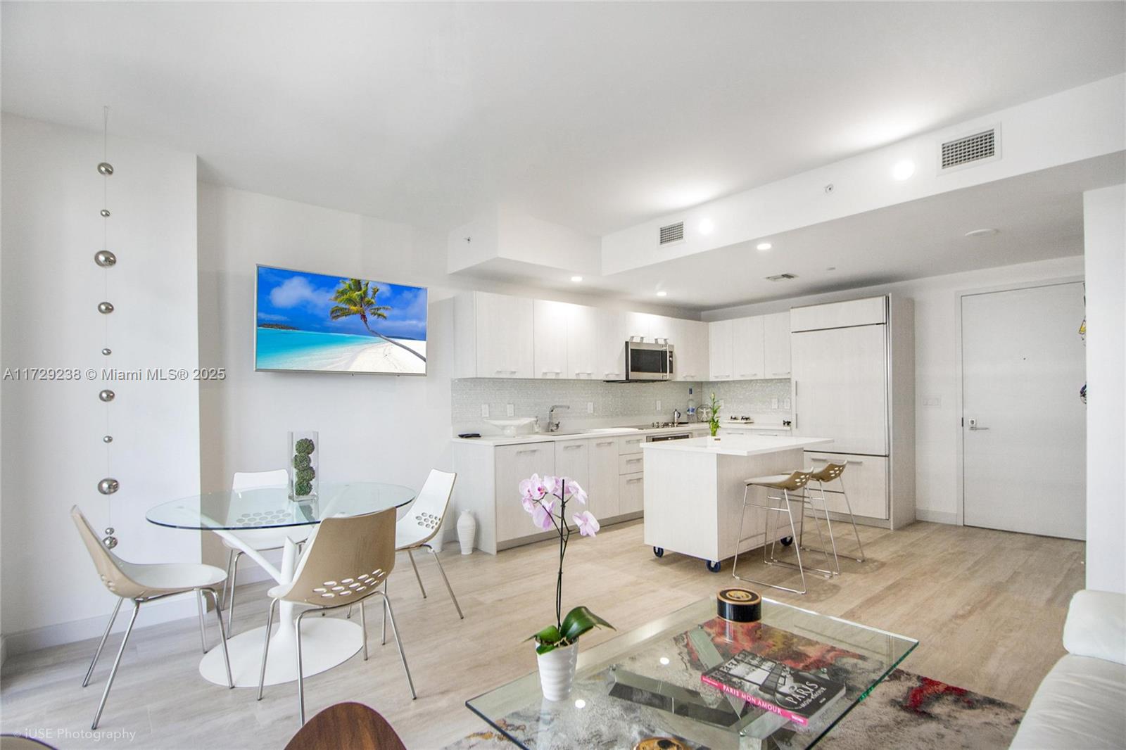 55 SW 9th St #3802, Miami FL 33130