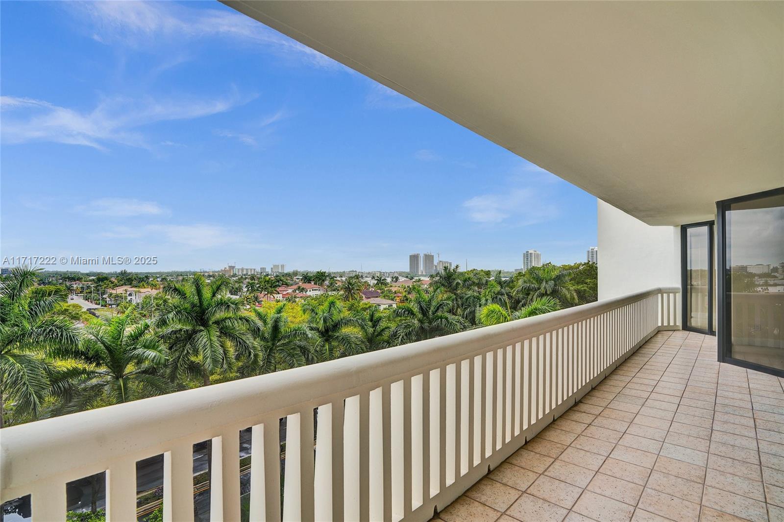 2000 Island Blvd #608, Aventura, Florida image 29