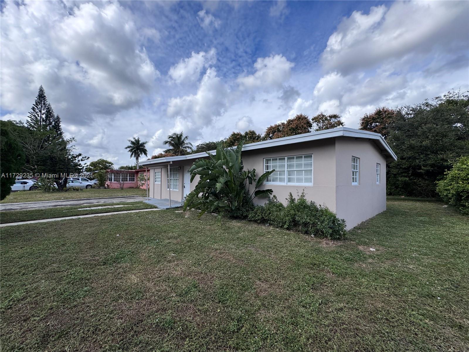 1023 NW 14th St, Fort Lauderdale, Florida image 40