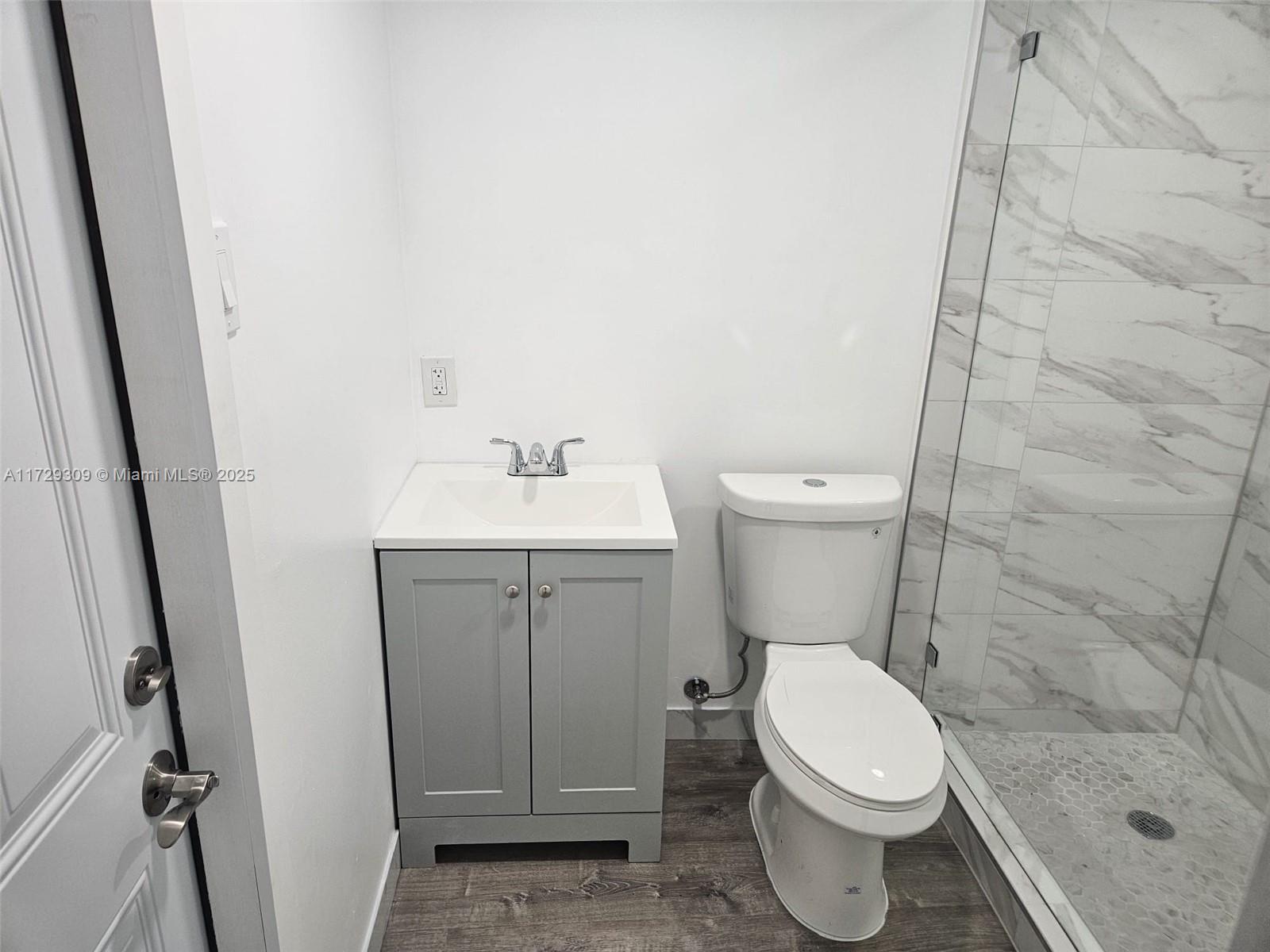 Listing Photo 14
