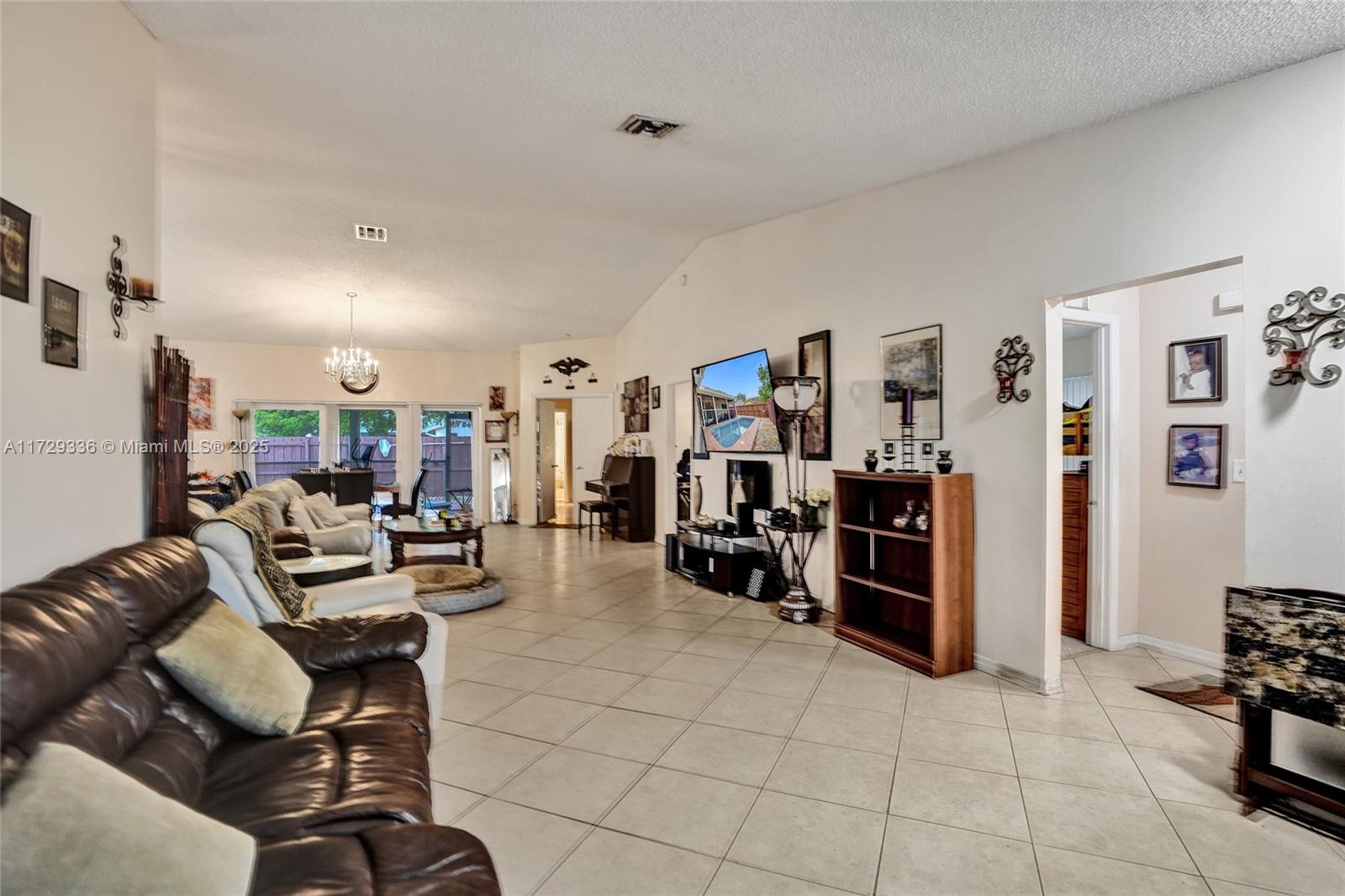 2484 NW 95th Ave, Coral Springs, Florida image 5