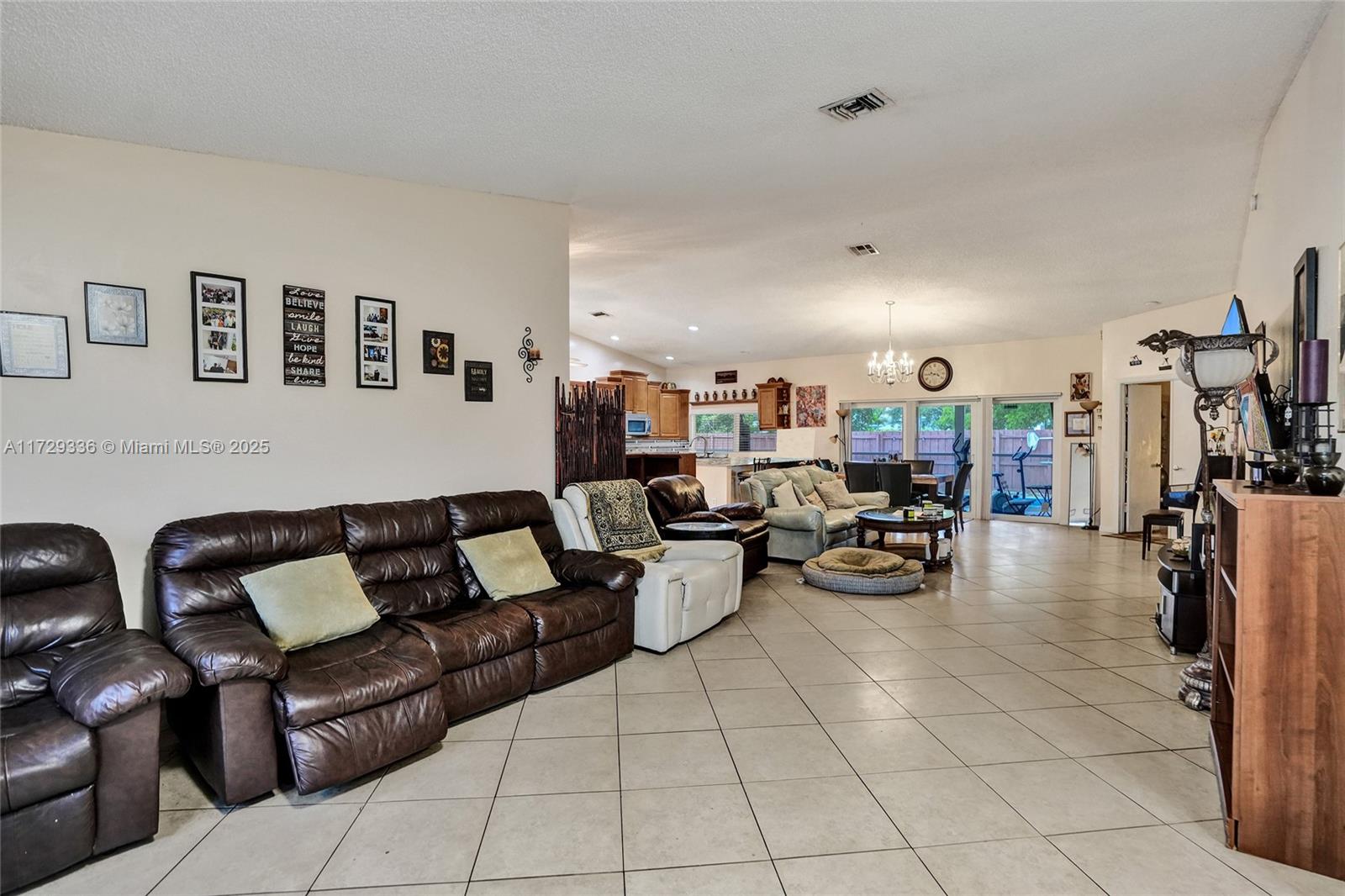 2484 NW 95th Ave, Coral Springs, Florida image 6