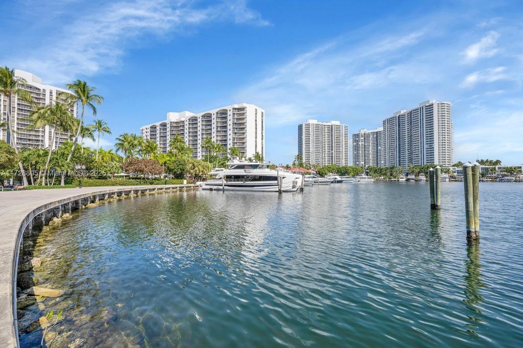 3640 Yacht Club Dr #501, Aventura, Florida image 38