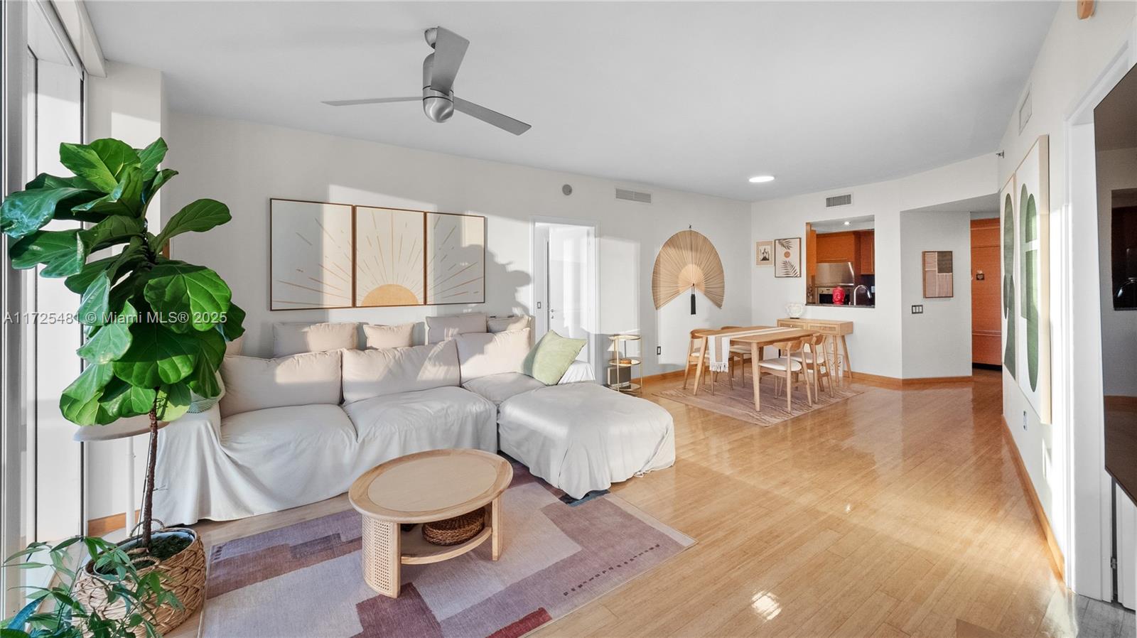 450 Alton Rd #2810, Miami Beach FL 33139