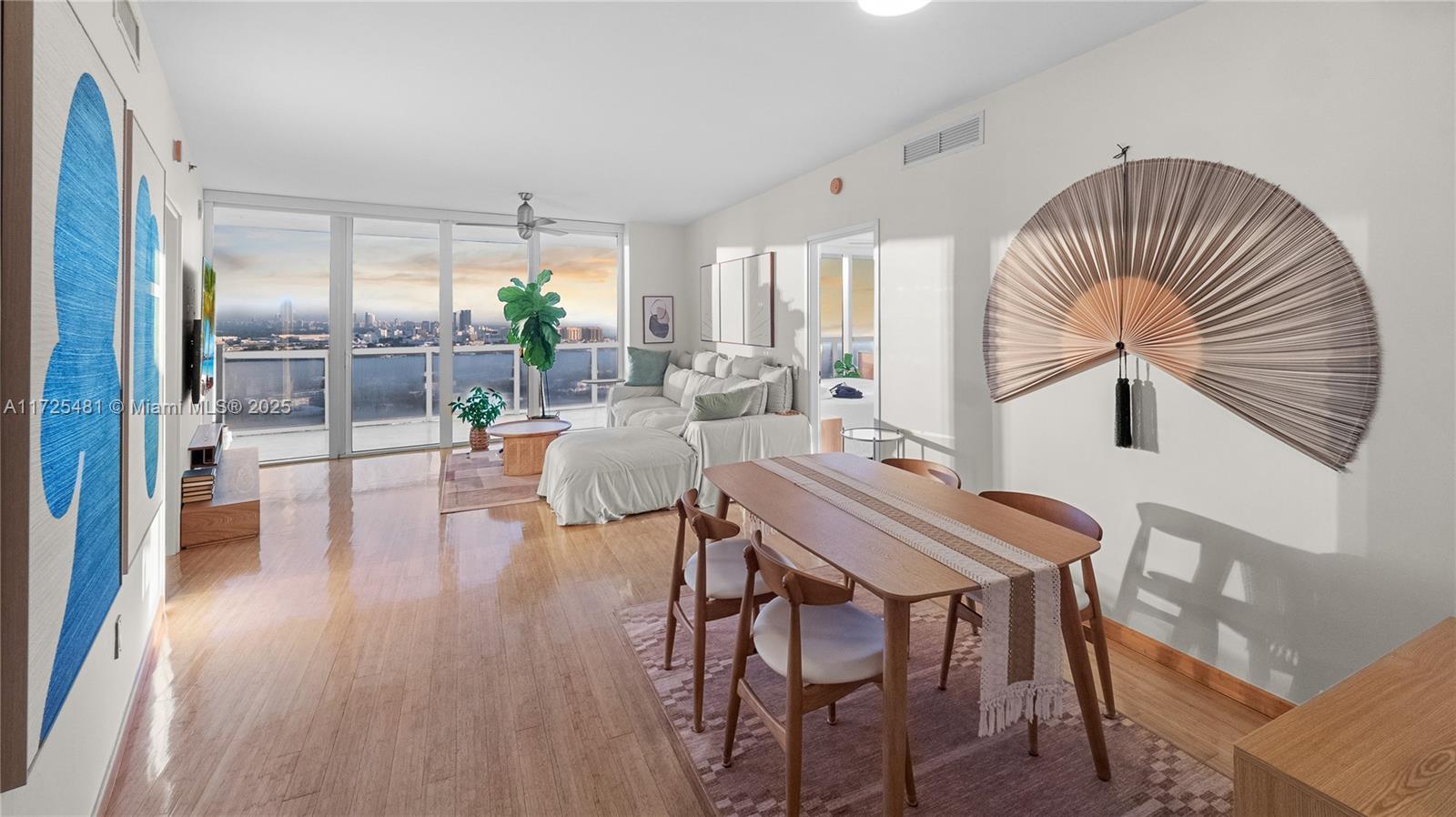 450 Alton Rd #2810, Miami Beach FL 33139