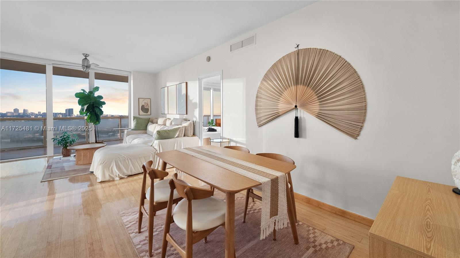 450 Alton Rd #2810, Miami Beach FL 33139