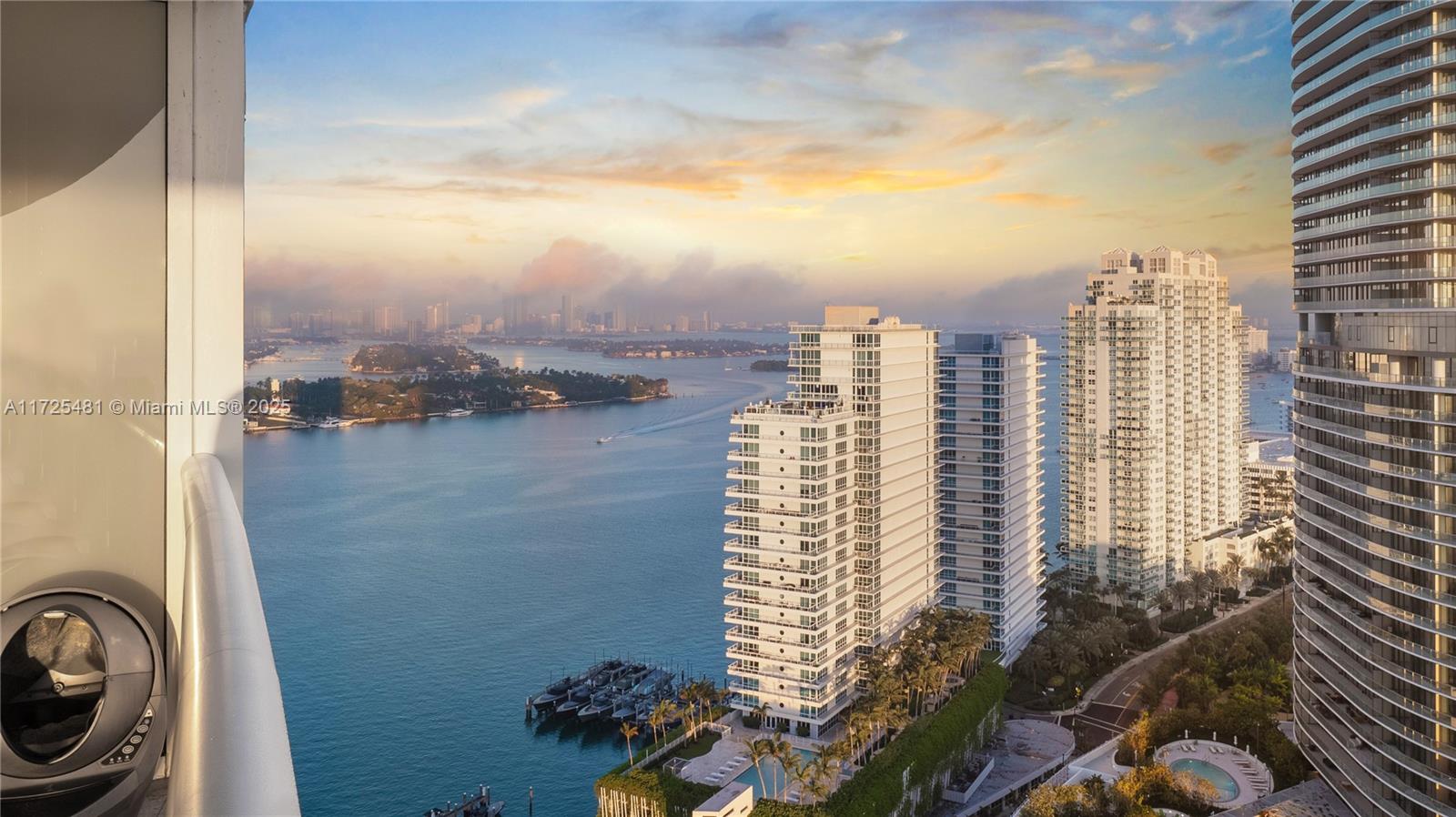 450 Alton Rd #2810, Miami Beach FL 33139