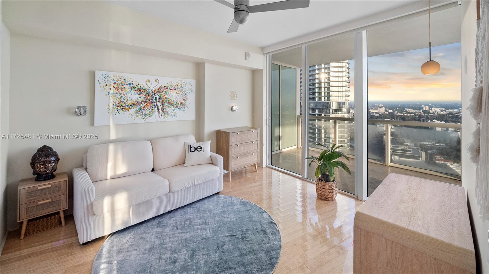 450 Alton Rd #2810, Miami Beach FL 33139