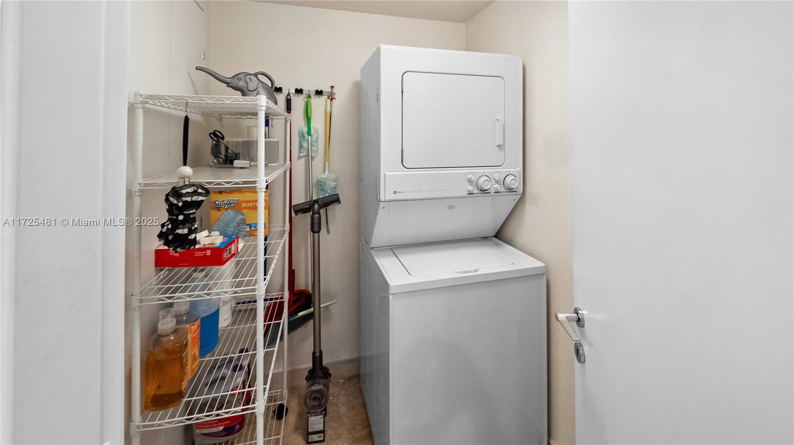 450 Alton Rd #2810, Miami Beach FL 33139